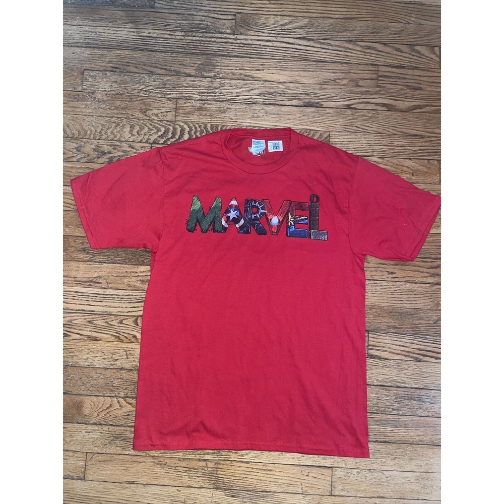 Marvel Men's Medium | Avengers Character Text Portrait